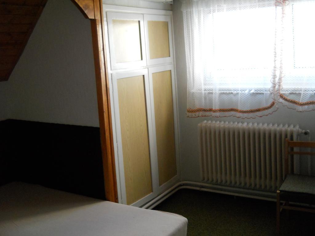Pál Ház Appartamento Abádszalók Camera foto